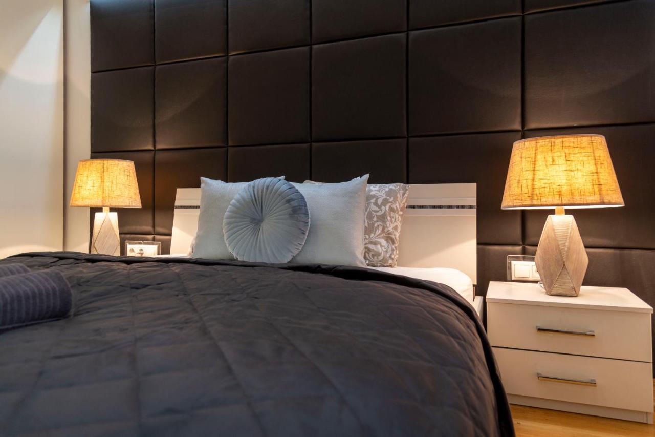 Luxurious & Spacious Downtown Residence In Liszt Ferenc Square Budapest Eksteriør billede