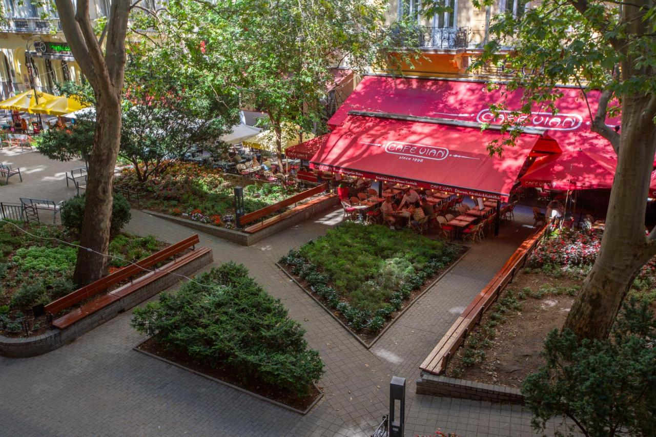 Luxurious & Spacious Downtown Residence In Liszt Ferenc Square Budapest Eksteriør billede