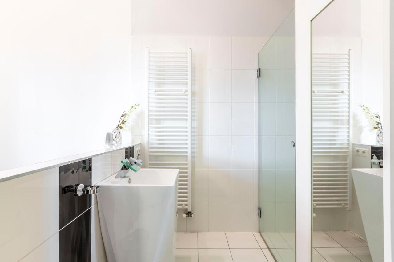 Luxurious & Spacious Downtown Residence In Liszt Ferenc Square Budapest Eksteriør billede